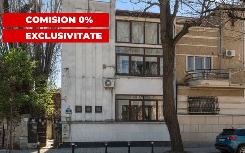 Casă cu 9 camere de vânzare în Ștefan cel Mare, București