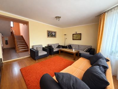 Casă cu 5 camere de vânzare în Central, Sânandrei – fotografia 2 din 22