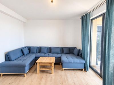 Apartament cu 2 camere de închiriat în Tractorul, Brașov – fotografia 2 din 11