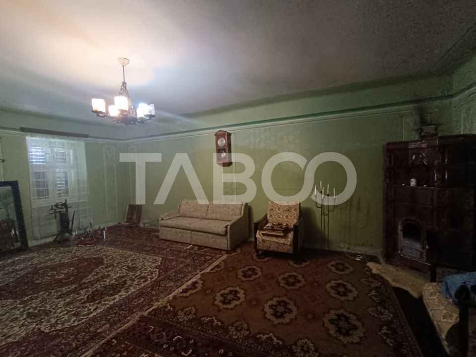 Casă cu 6 camere de vânzare în Nou – fotografia 13 din 27