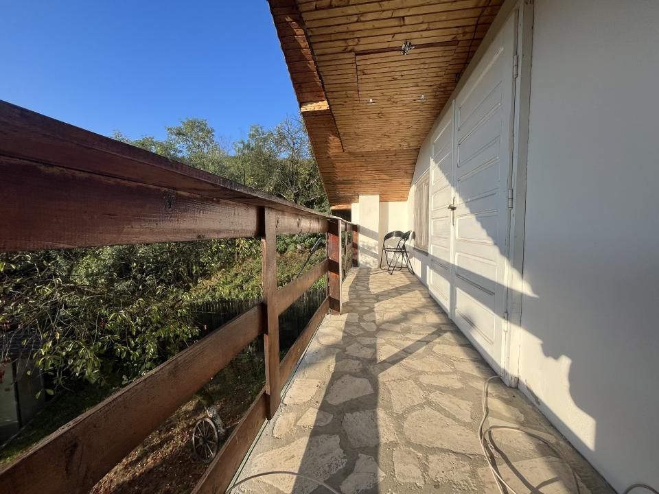 Casă cu 4 camere de vânzare în Central, Magura (Hulubesti) – fotografia 22 din 41