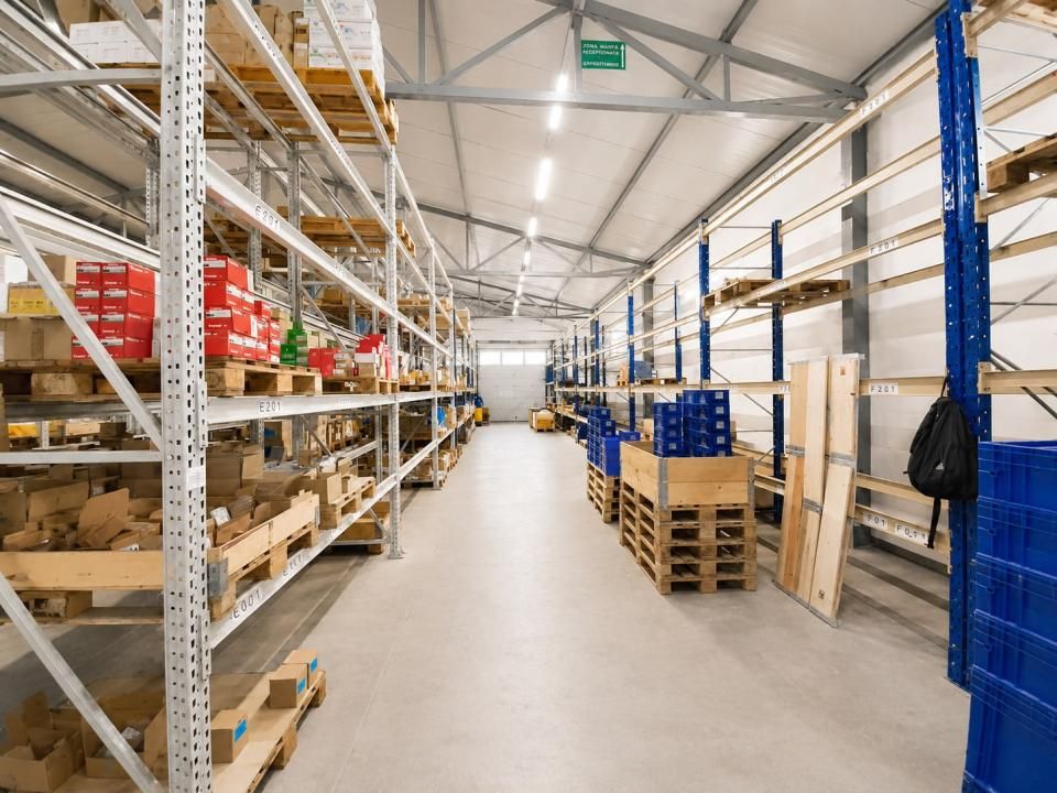 Spațiu industrial cu 1 cameră de închiriat în Nord, Bors – fotografia 2 din 10