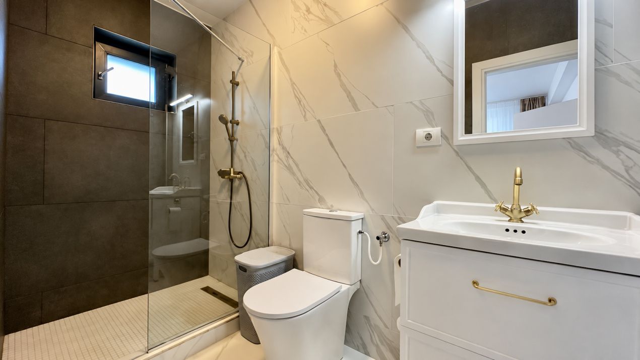 Casă cu 4 camere de vânzare în Nord, Mamaia – fotografia 10 din 29