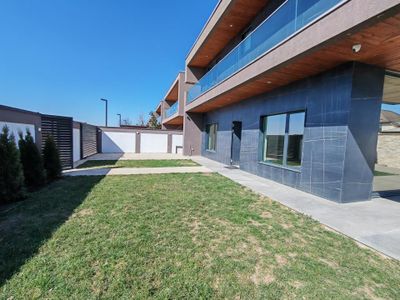 Casă cu 6 camere de vânzare în Voluntari – fotografia 4 din 35