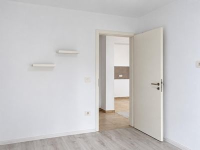 Apartament cu 2 camere de închiriat în Tractorul, Brașov – fotografia 3 din 9