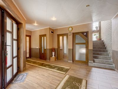 Casă cu 6 camere de vânzare în Afumați – fotografia 5 din 19