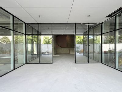 Spațiu comercial cu 3 camere de închiriat în Universitate, Constanța – fotografia 2 din 21