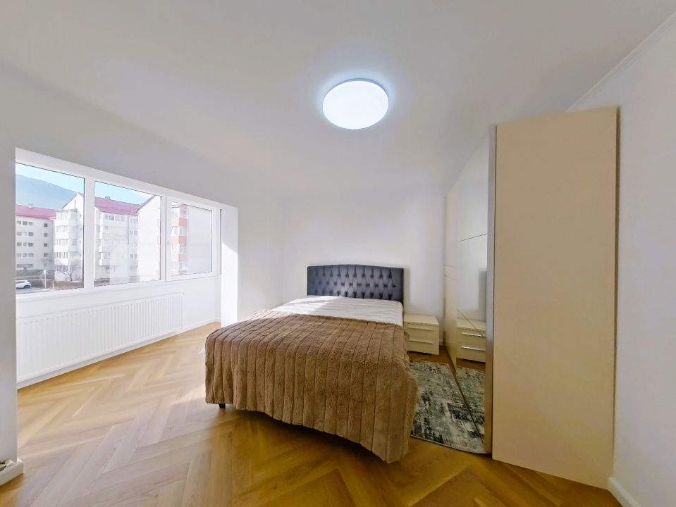 Apartament cu 3 camere de închiriat în Noua, Brașov – fotografia 2 din 11