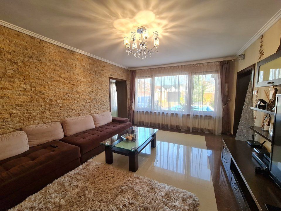 Casă cu 6 camere de vânzare în Domnești – fotografia 15 din 36