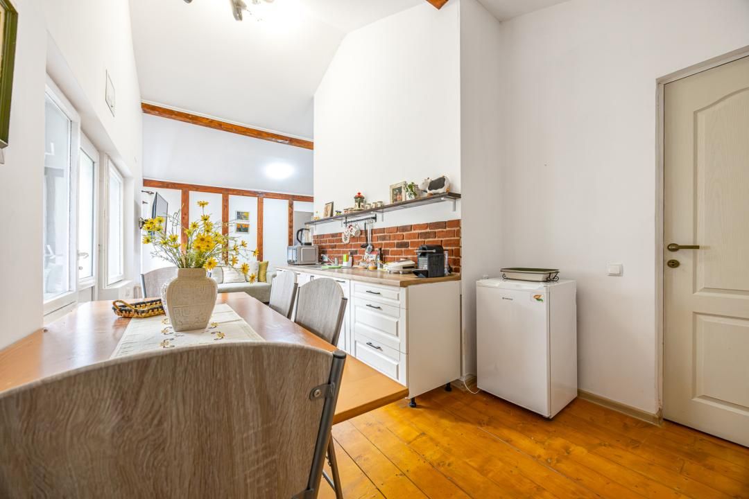 Casă cu 7 camere de vânzare în Central, Bran – fotografia 24 din 38