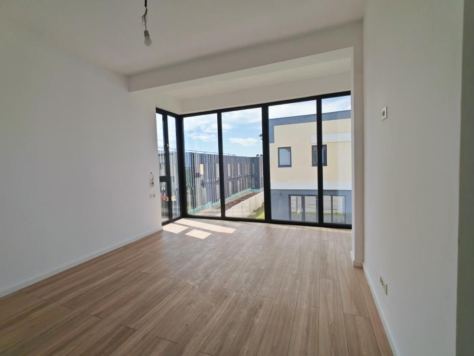 Casă cu 4 camere de vânzare în Tunari – fotografia 32 din 48
