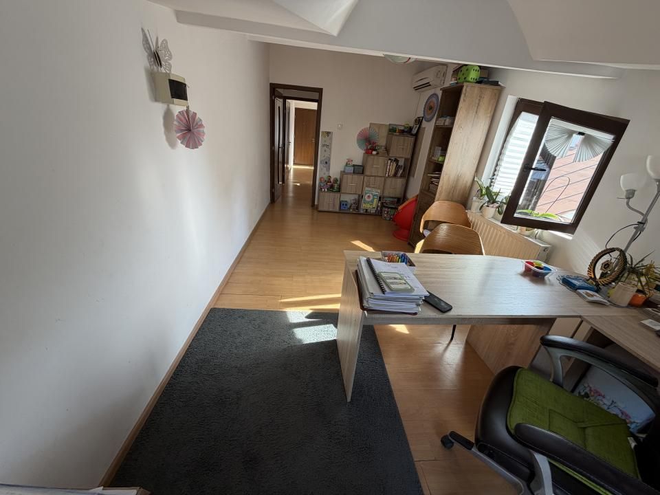 Spațiu comercial cu 6 camere de vânzare în Central, Giurgiu – fotografia 12 din 17