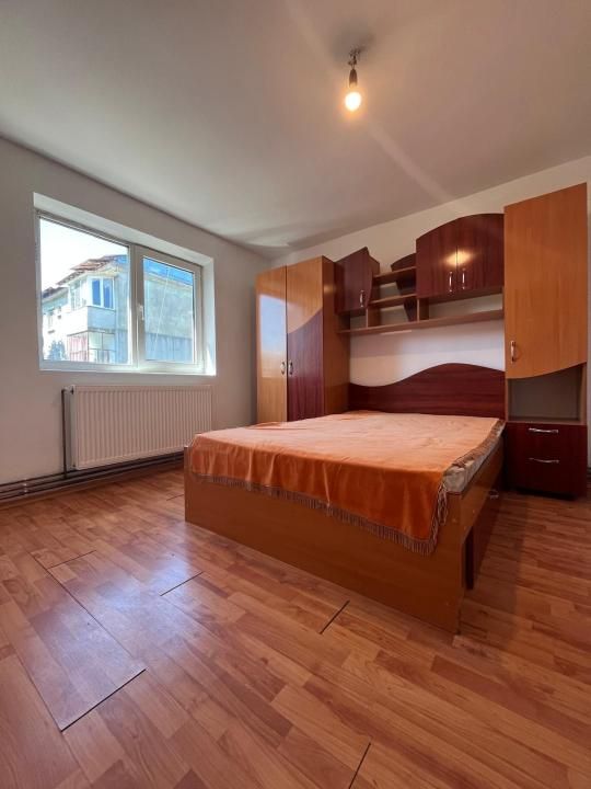 Apartament cu 2 camere de vânzare în Central, Găești – fotografia 3 din 16