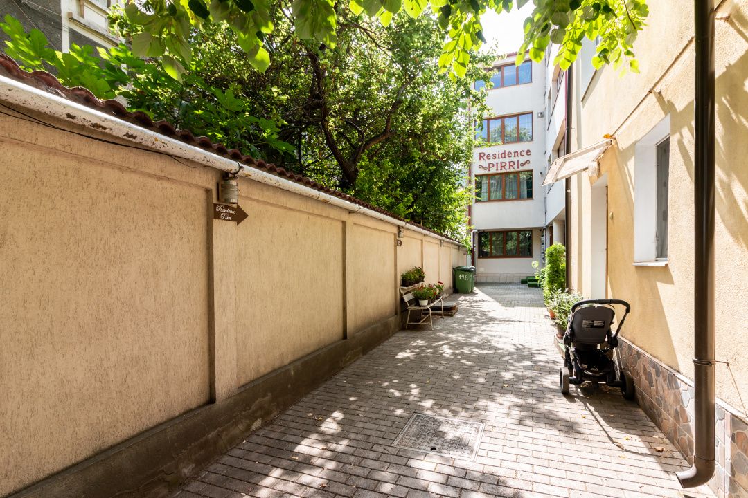 Casă cu 9 camere de vânzare în Unirii, București – fotografia 47 din 49