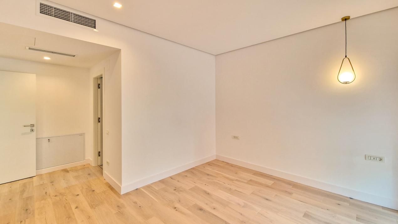 Casă cu 5 camere de vânzare în Central, Voluntari – fotografia 19 din 60