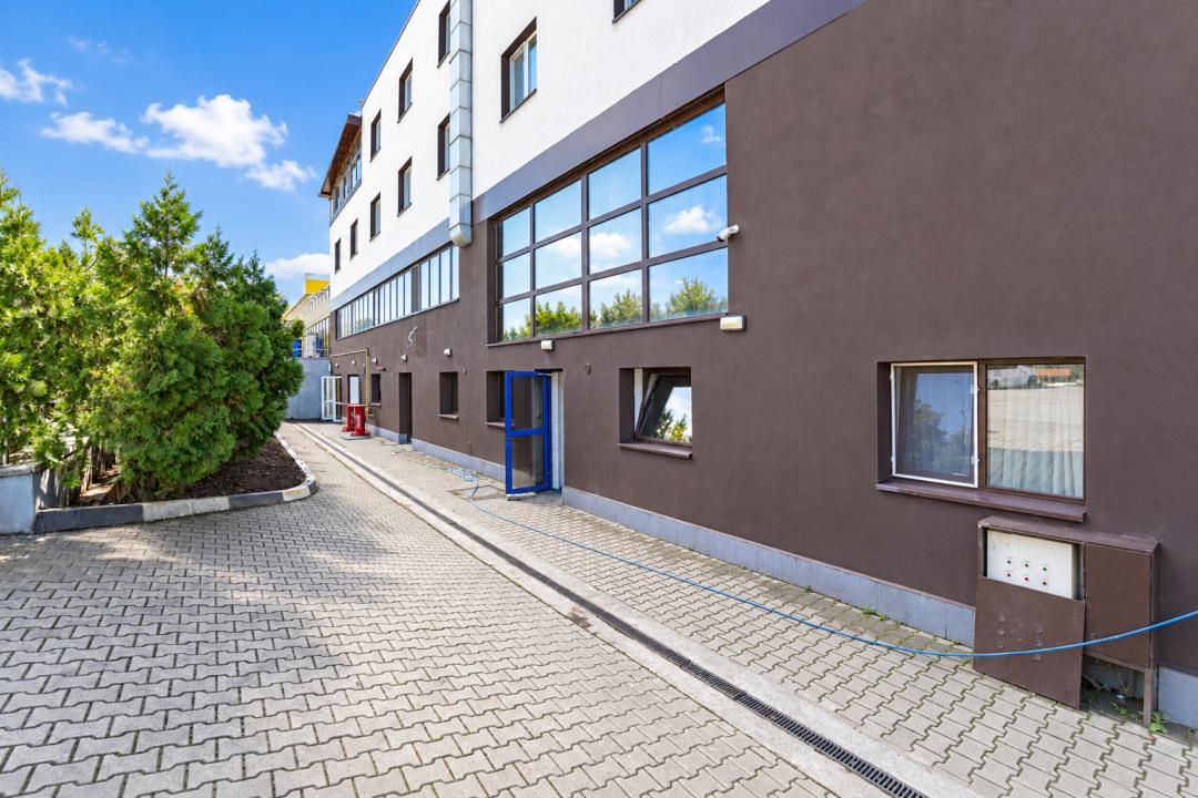 Hotel / pensiune cu 24 camere de vânzare în Est, Giurgiu – fotografia 3 din 37