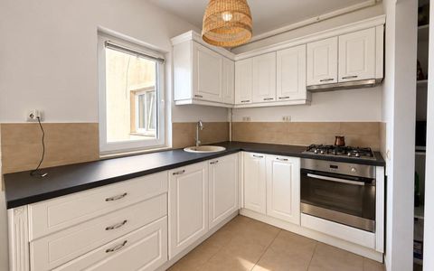 Apartament cu 4 camere de vânzare în Băneasa, București