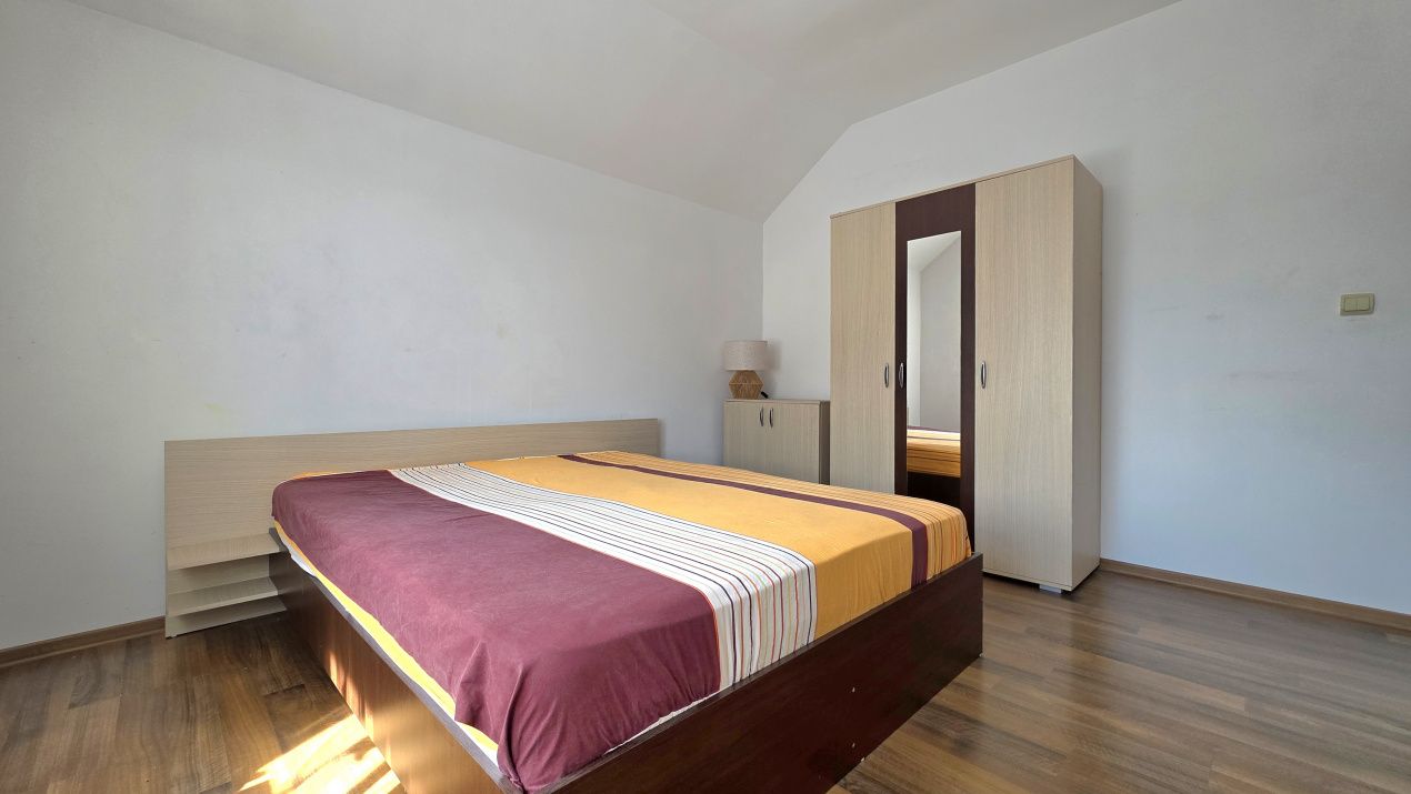 Casă cu 4 camere de vânzare în Lazu – fotografia 23 din 26