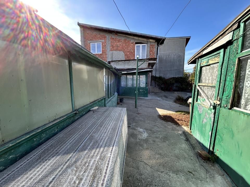Casă cu 5 camere de vânzare în Central, Dobroești – fotografia 13 din 15