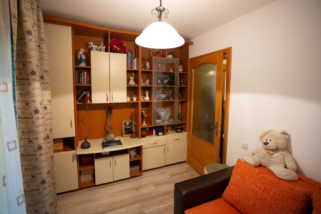 Casă cu 6 camere de vânzare în Comănești – fotografia 26 din 72