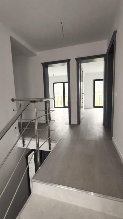 Casă cu 4 camere de vânzare în Sud-Vest, Cisnadioara – fotografia 23 din 25