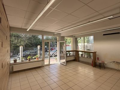 Spațiu comercial cu 1 cameră de închiriat în Uverturii, București – fotografia 3 din 9
