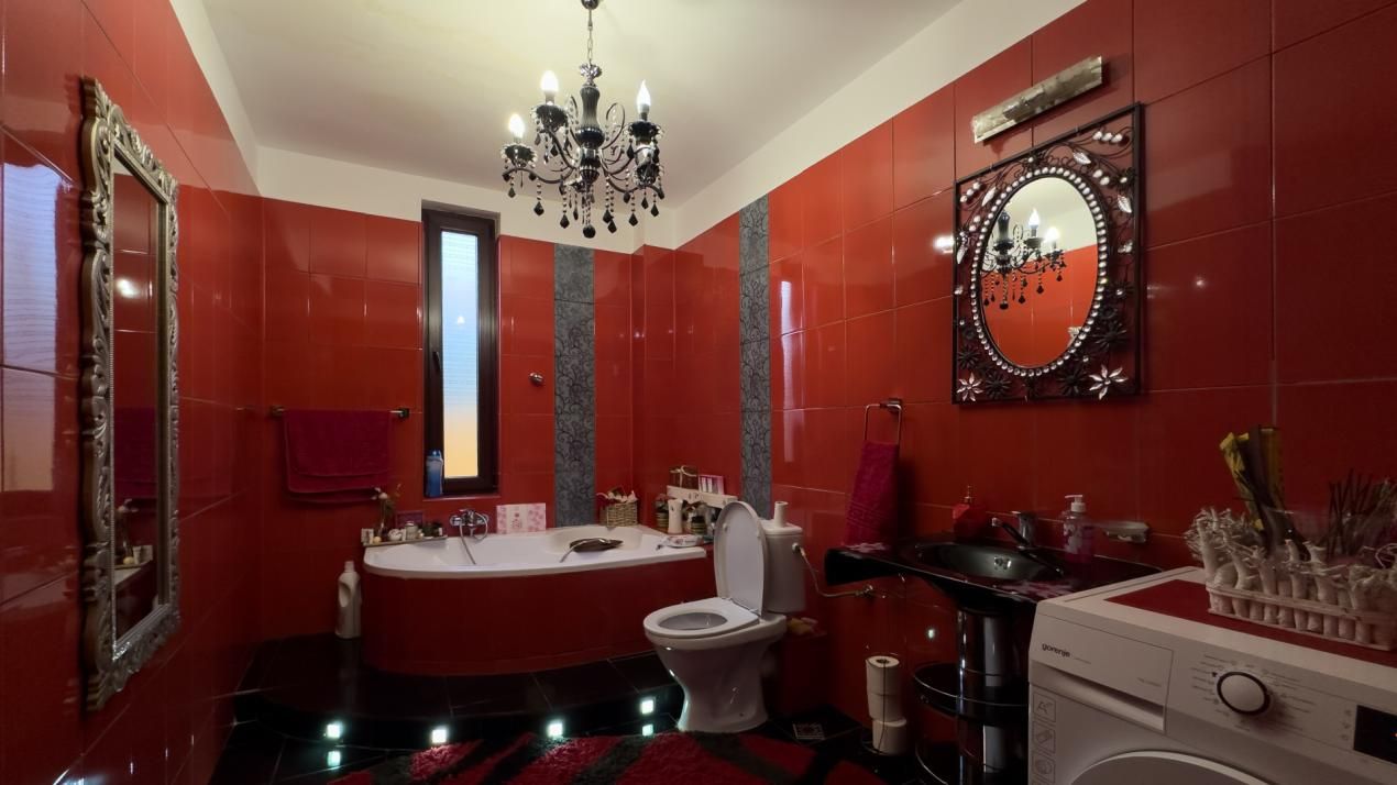 Casă cu 9 camere de vânzare în Afumați – fotografia 3 din 17