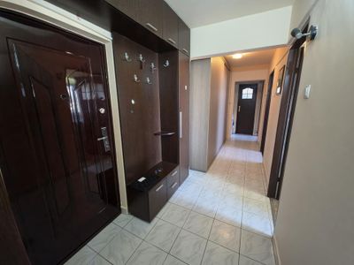 Apartament cu 3 camere de vânzare în Tomis Nord, Constanța – fotografia 5 din 10