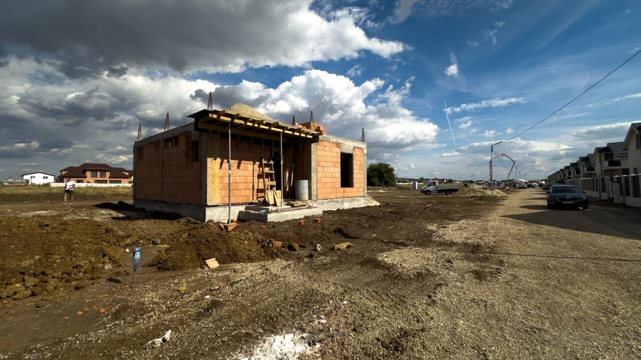 Casă cu 5 camere de vânzare în Central, Berceni – fotografia 14 din 15