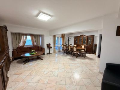 Apartament cu 4 camere de închiriat în Unirii, București – fotografia 2 din 14