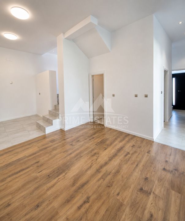 Casă cu 5 camere de vânzare în Exterior Est, Tunari – fotografia 3 din 26