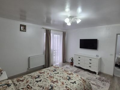 Casă cu 3 camere de vânzare în Central, Geamana – fotografia 3 din 17