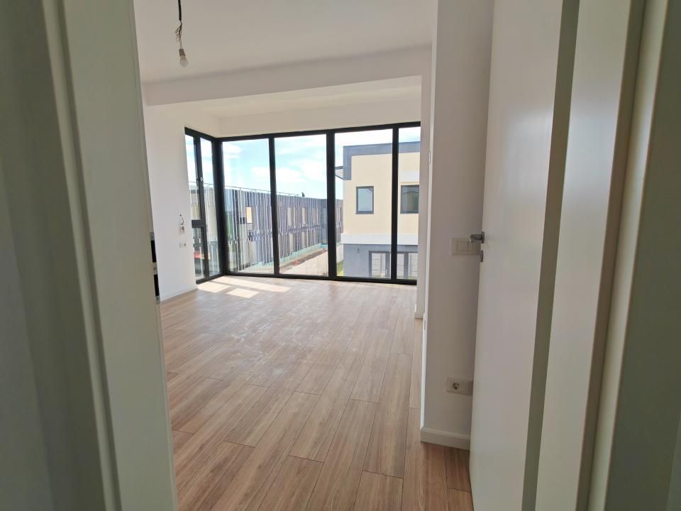 Casă cu 4 camere de vânzare în Tunari – fotografia 47 din 48
