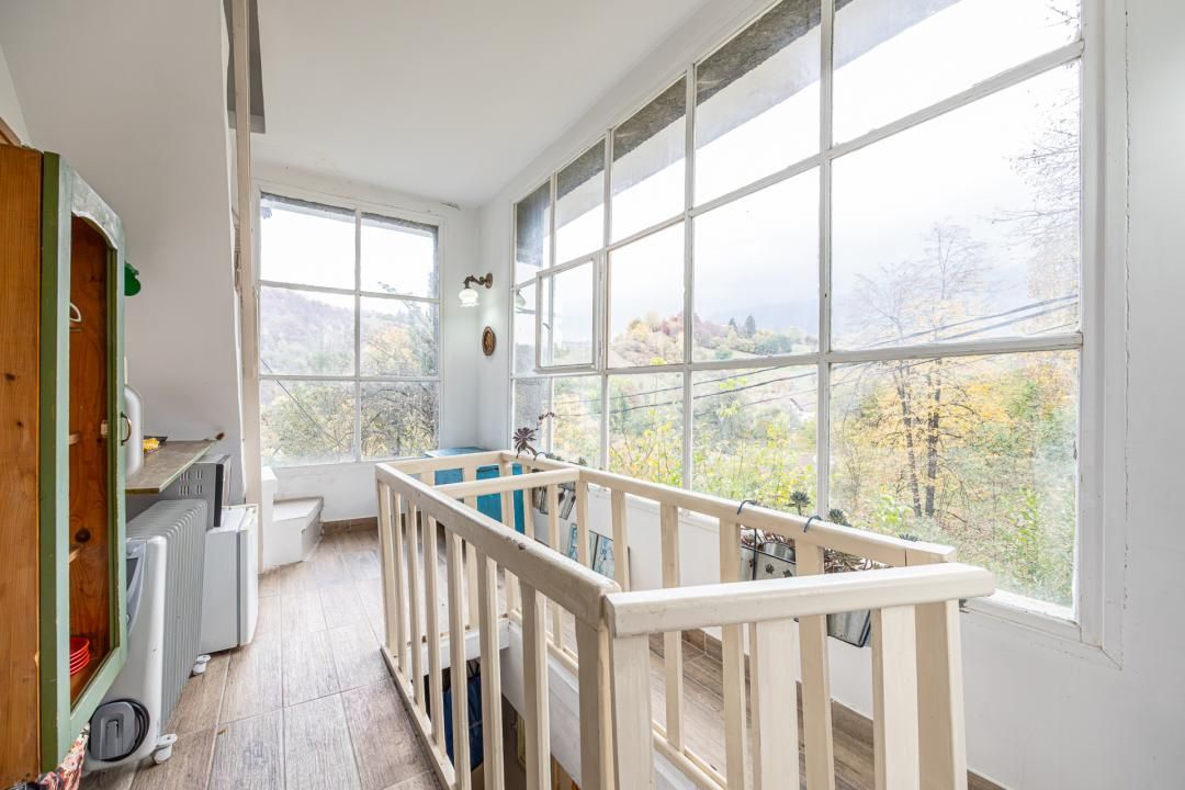 Casă cu 7 camere de vânzare în Central, Bran – fotografia 7 din 38