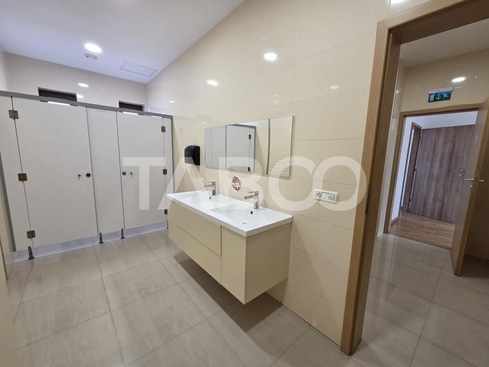Spațiu de birouri cu 14 camere de închiriat în Făgăraș – fotografia 11 din 14