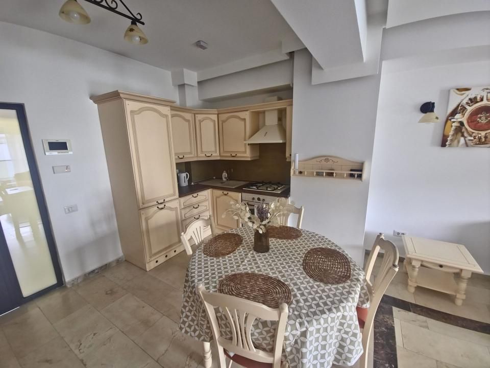 Apartament cu 2 camere de vânzare în Central, Mamaia – fotografia 6 din 26