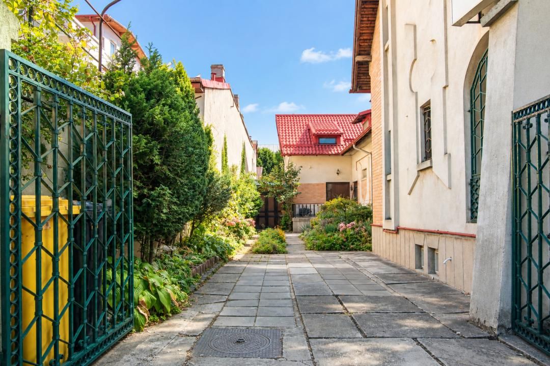 Casă cu 9 camere de vânzare în Cotroceni, București – fotografia 3 din 46