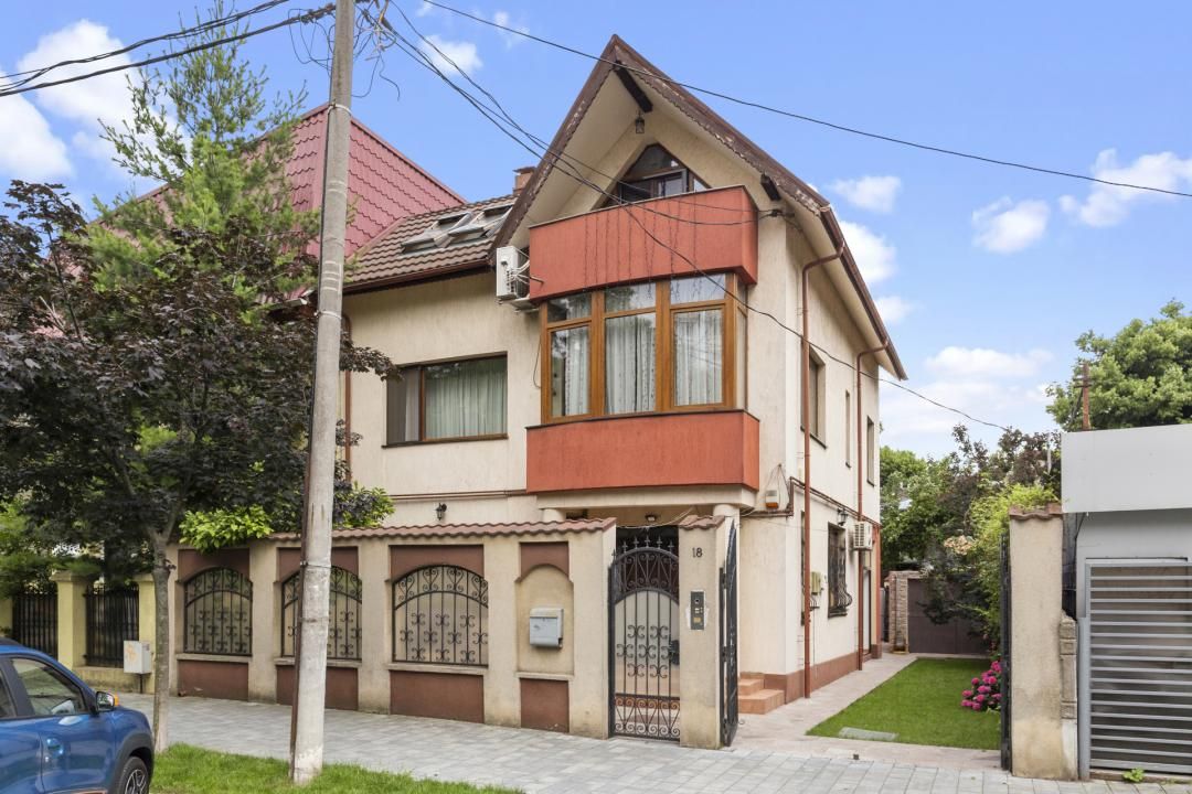 Casă cu 8 camere de vânzare în Vatra Luminoasa, București – fotografia 2 din 38
