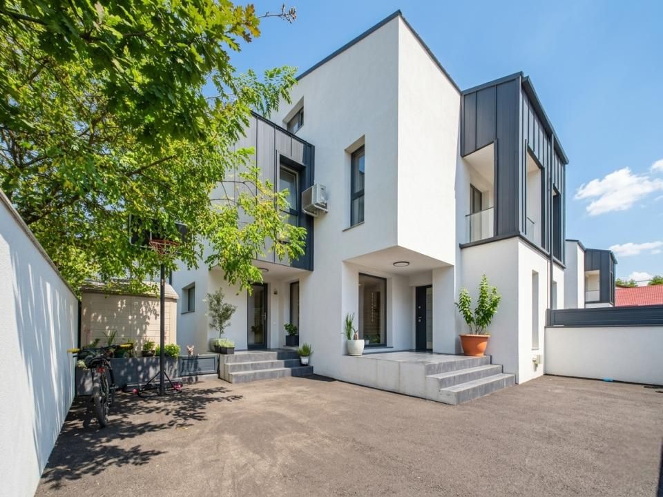 Casă cu 5 camere de vânzare în Vest, Otopeni – fotografia 35 din 40