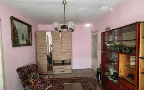 Apartament cu 3 camere de vânzare în Km 4-5, Constanța