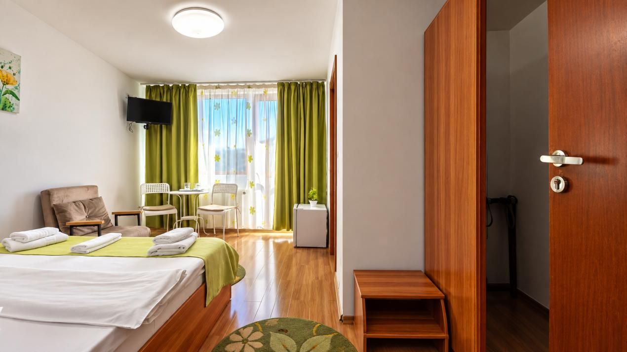Casă cu 11 camere de vânzare în Central, Bușteni – fotografia 17 din 40
