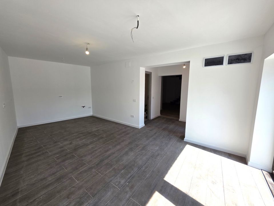 Casă cu 4 camere de vânzare în Chitila, București – fotografia 3 din 34