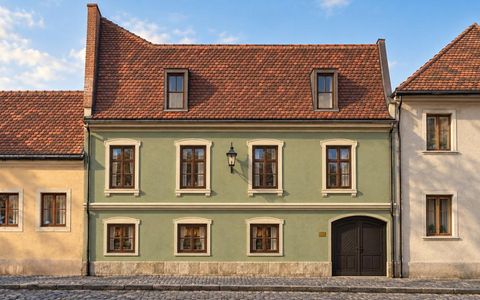 Casă cu 10 camere de vânzare în Ultracentral, Brașov