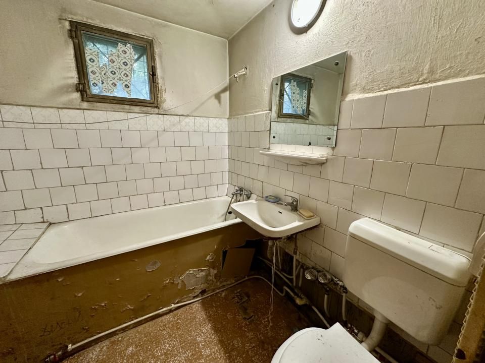 Apartament cu 4 camere de vânzare în Rahova, București – fotografia 3 din 9
