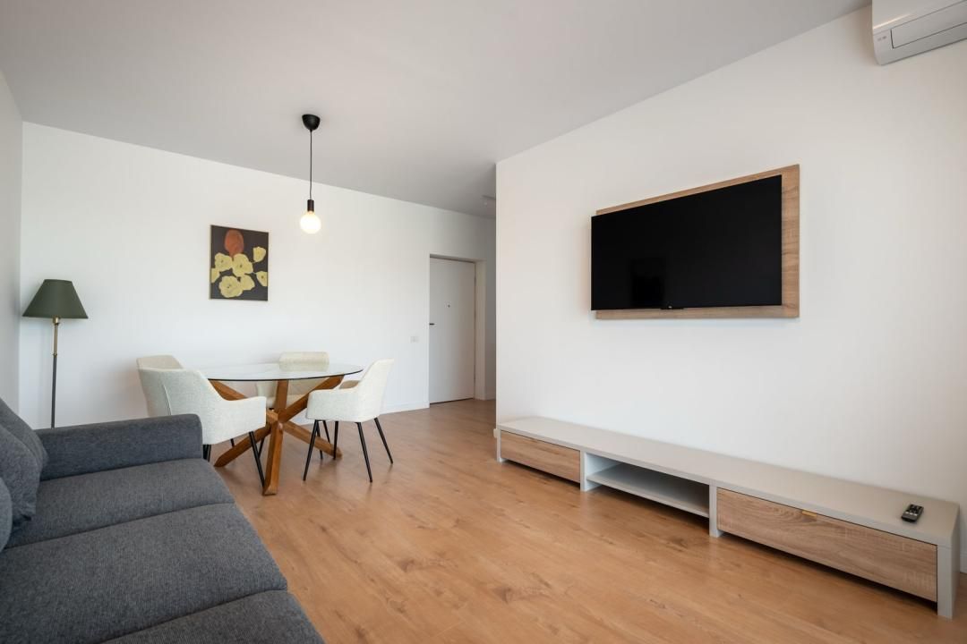 Apartament cu 2 camere de închiriat în Central, Tunari – fotografia 1 din 19