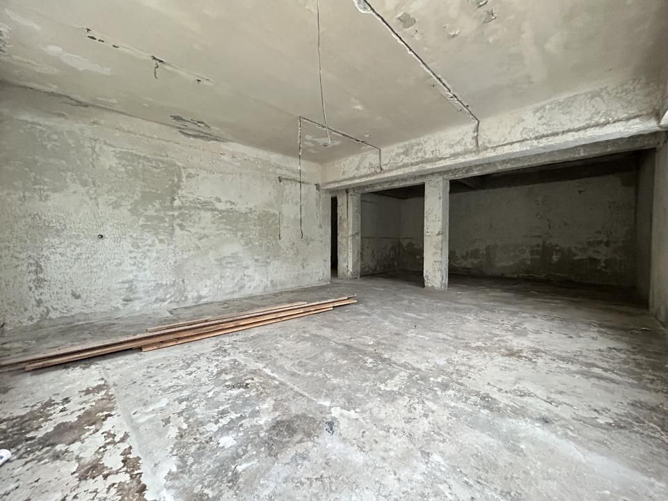 Spațiu comercial cu 30 camere de vânzare în Central, Popești-Leordeni – fotografia 9 din 14
