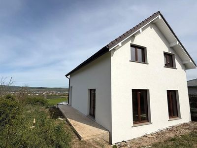 Casă cu 4 camere de vânzare în Jucu de Sus – fotografia 5 din 14