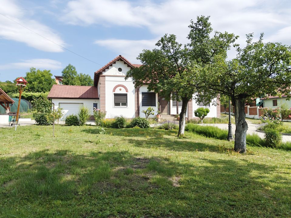 Casă cu 5 camere de vânzare în Cisnadioara – fotografia 3 din 25
