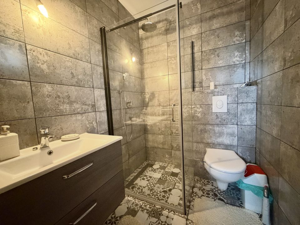 Casă cu 5 camere de vânzare în Central, Sânandrei – fotografia 12 din 22