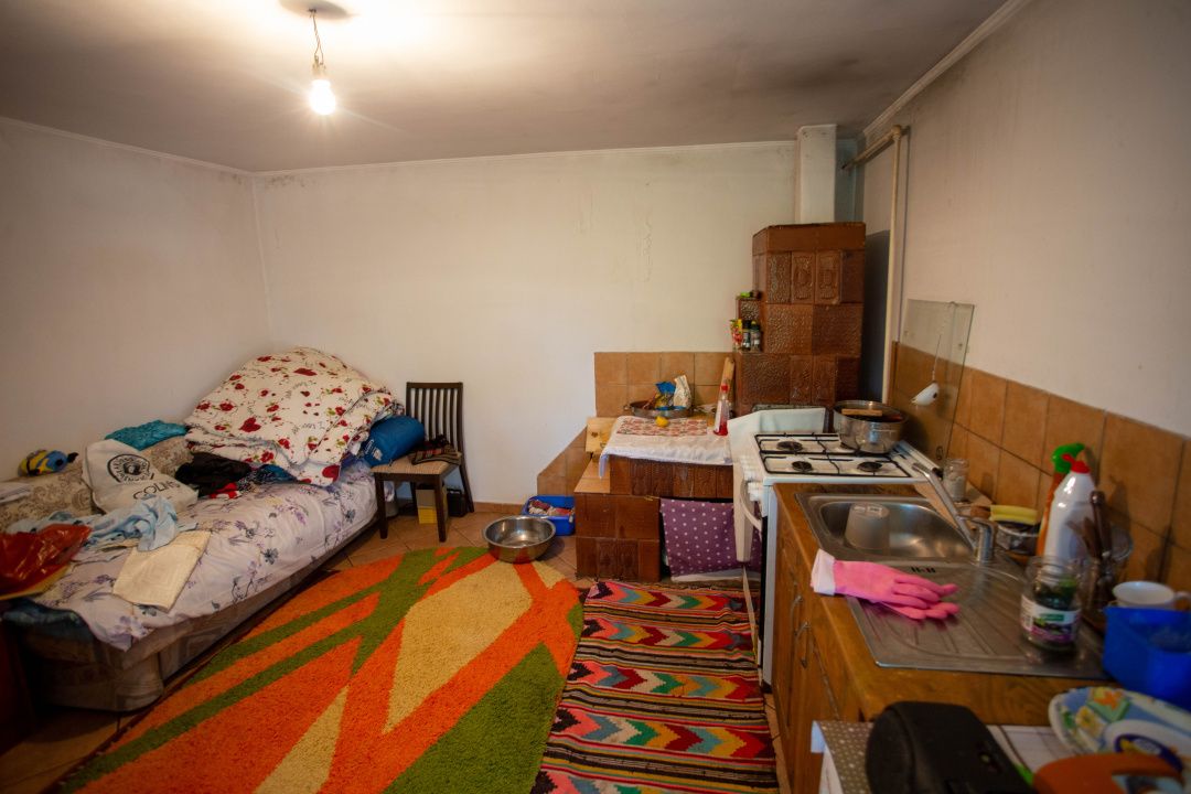 Casă cu 6 camere de vânzare în Comănești – fotografia 65 din 72